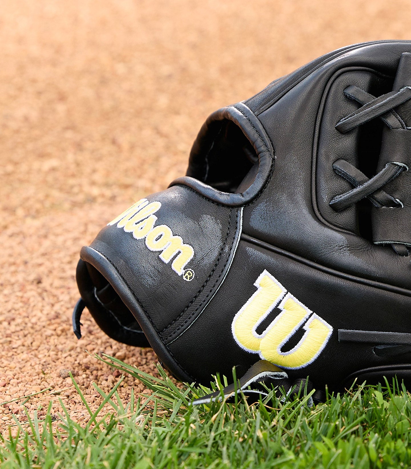 윌슨 2026 CLASSIC A2000 1788 11.25" 내야수 글러브