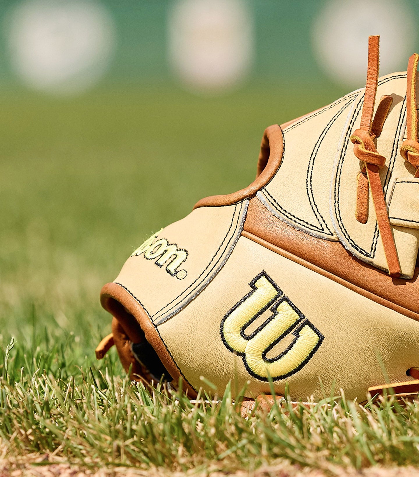 윌슨 2026 CLASSIC A2000 1777 12.75" 외야수 글러브